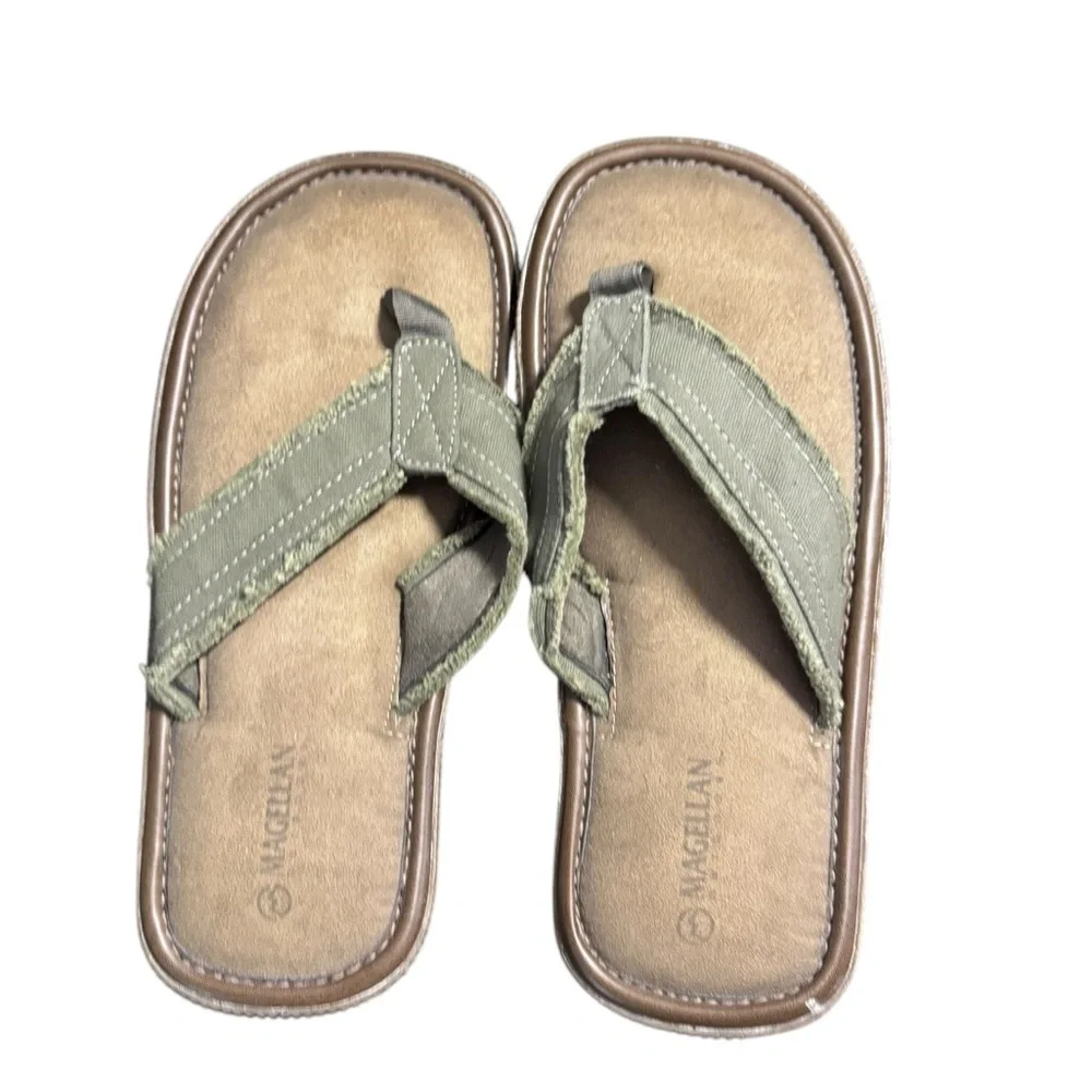 MAGELLAN Outdoors  Flip Flop Sandals Men’s Size 10 EUC